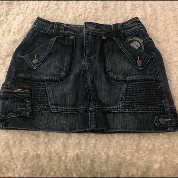 jean skirt - Picture 2 of 3